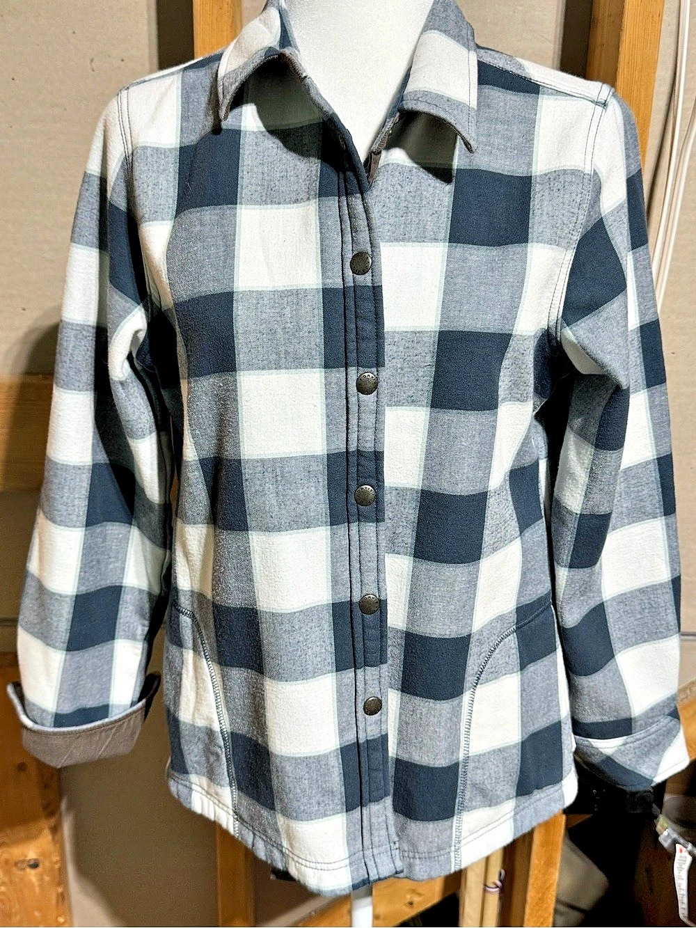 ORVIS Fleece-Lined Buffalo Plaid Snap Shirt Jacket Blue & White Medium